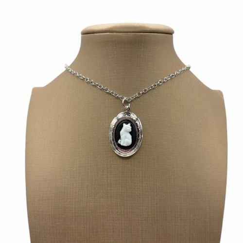 Collana stile vintage - in,